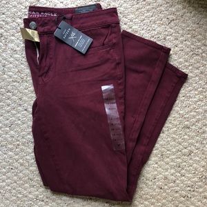 Maroon American Eagle jeggings